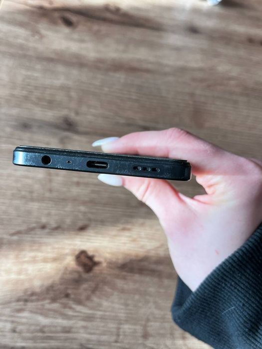 Продам телефон OPPO Reno7