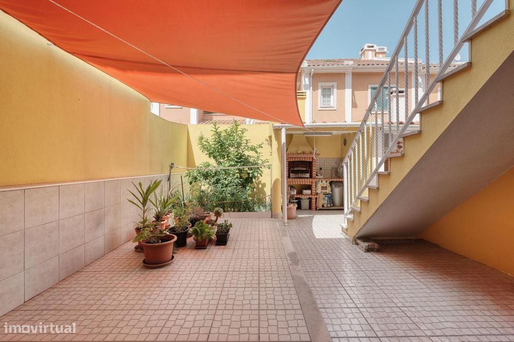Moradia T3 · 3 Pisos · Garagem · Bacelos do Gaio,  – Seixal