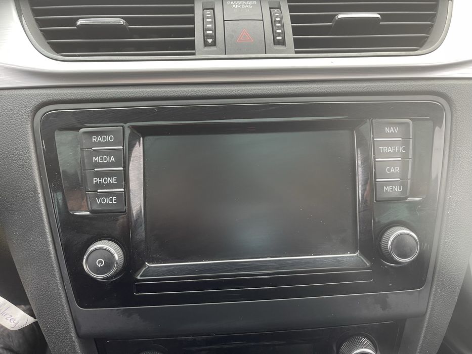 Panel wyswietlacz radio Skoda Rapid lift