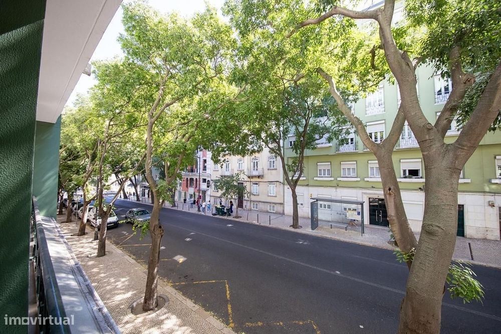 T2+1 completamente mobilado, com 124 m2, duas varandas e lugar de...