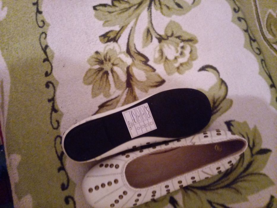 Продам жіночі  туфлі