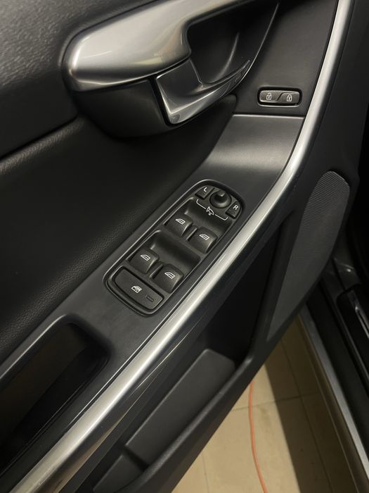 Volvo XC60 T6 2017r