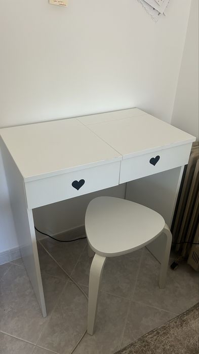 Mesa maquilhagem / escritorio com cadeira