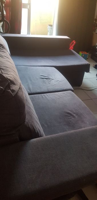 Sofa chaise long cinzento