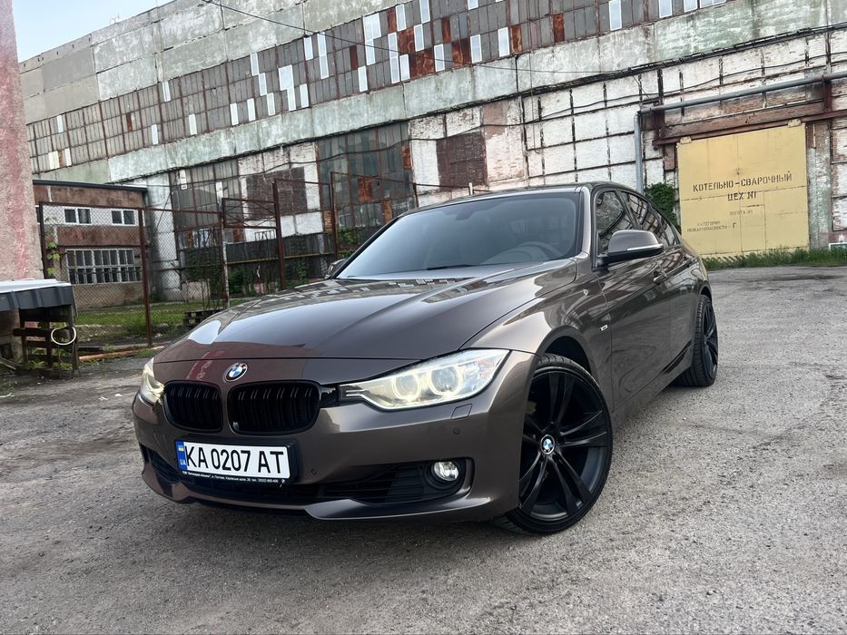 BMW F 30 Офіційний автомобіль