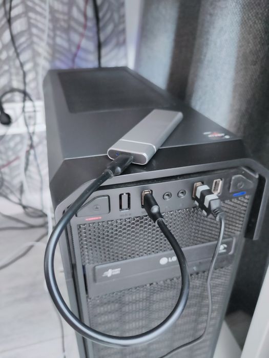 Зовнішній накопичувач SSD обсягом від 1Tb