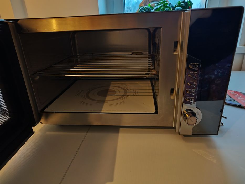 Mikrofalówka z funkcją samoczyszczenia