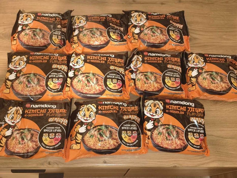 Namdong  zupka o smaku kimchi z saszetką chilli 120 g / 10 szt. /