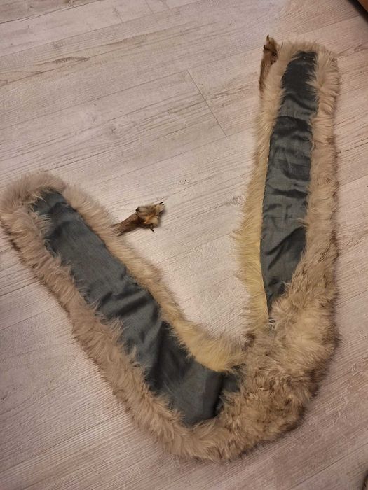 Kołnierz z lisa srebrnego