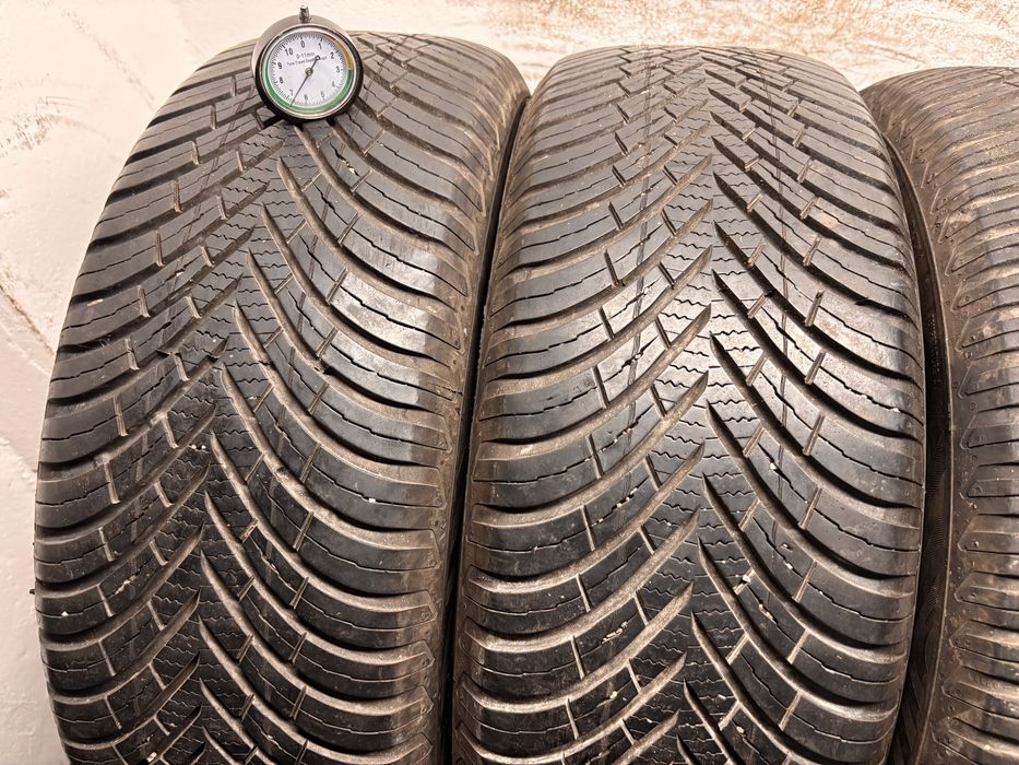 205/55/16 Vredestein 6,5 mm 2021r Para Komplet Opony wielosezonowe