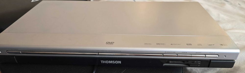 DVD плеєр Thomson бувший у використанні, модель dth250e