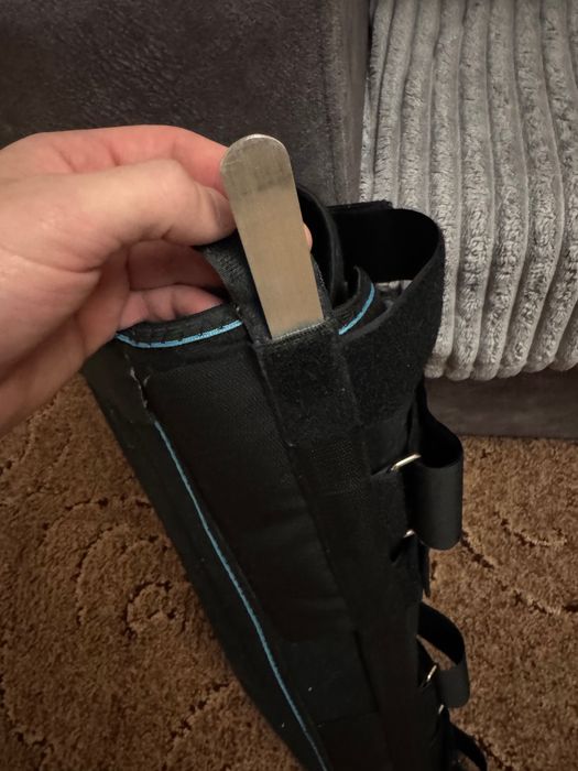 Бандаж колінного сустава