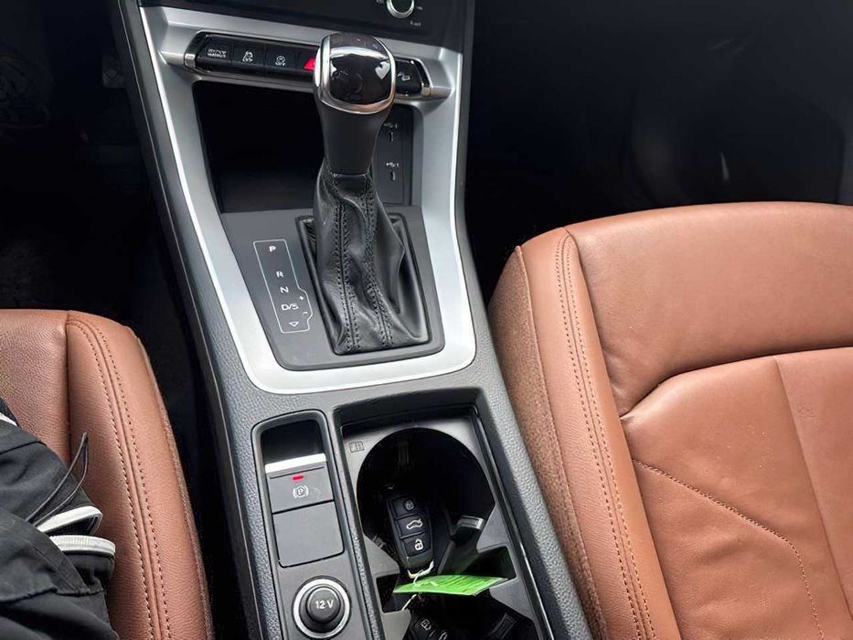 Audi Q3      2022