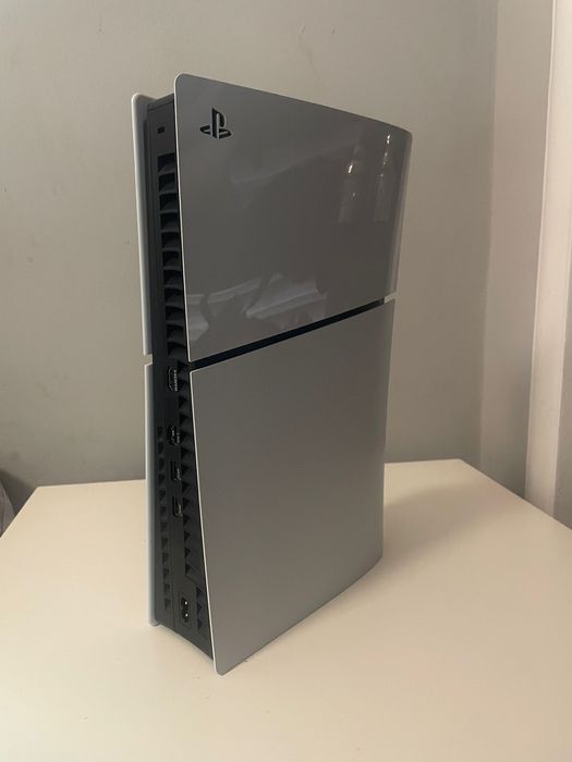 Play station 5 1TB