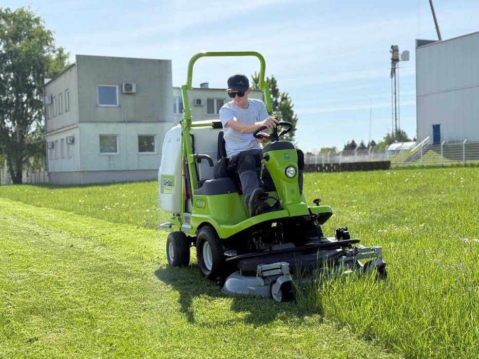 Koszenie trawników i terenów przemysłowych Pielęgnacja terenów zieleni