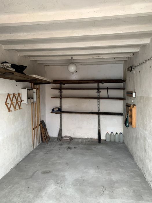 Garaż murowany z prądem ul. Cmentarna