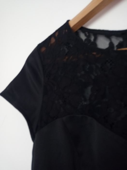 elegancka sukienka z koronką nowa 34 46 XS S midi czarna