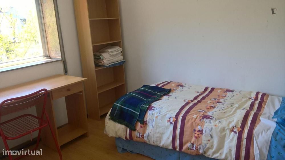 Quarto - localizado em Cidral Coimbra