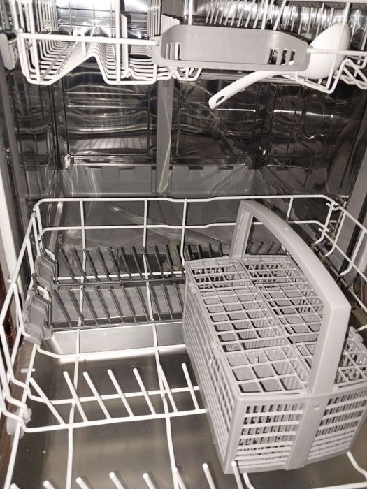 Посудомийна машина BOSCH