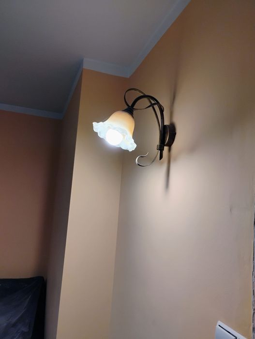 Sprzedam lampę scienna