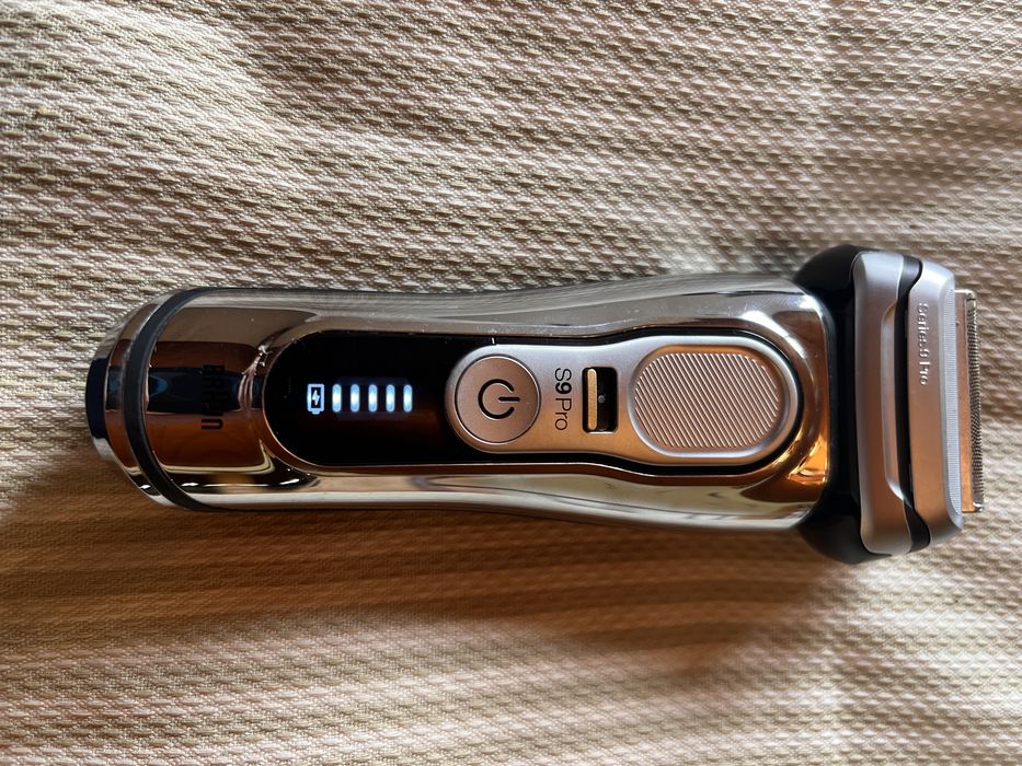 Braun 9 PRO com Powercase e Smartcare usada