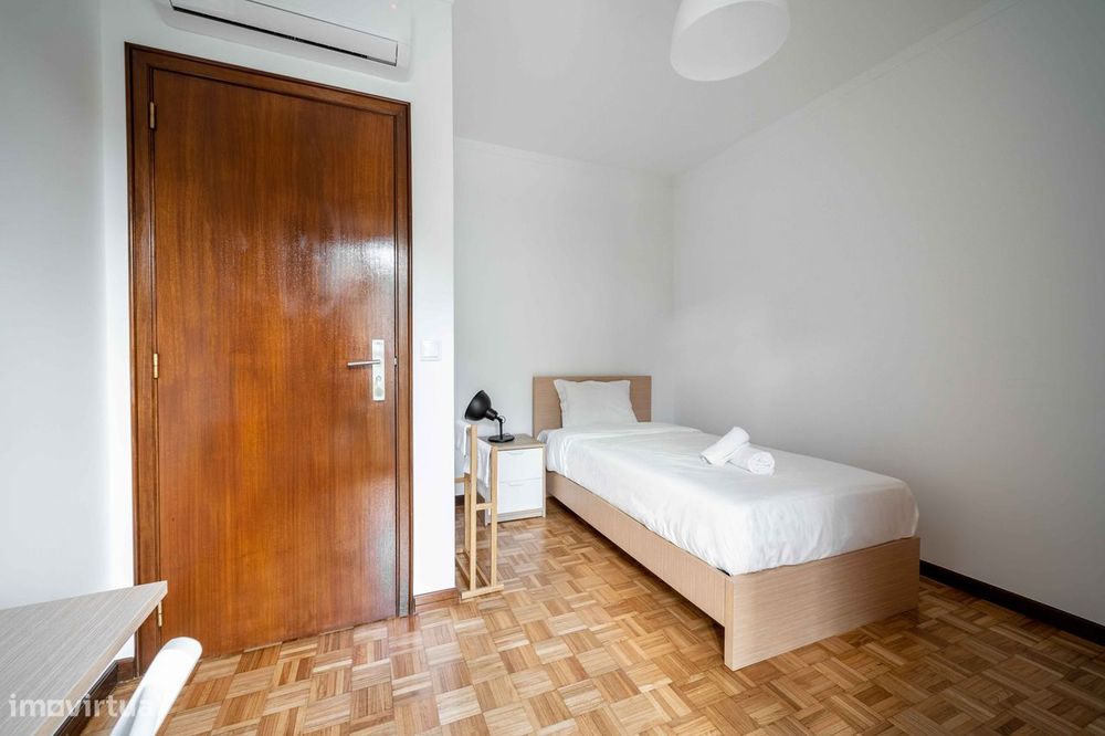 Quarto privado em moradia, a 5 minutos da Universidade do Minho