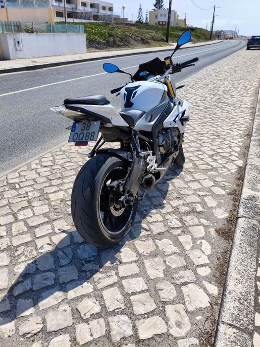 Vendo BMW S 1000 R.