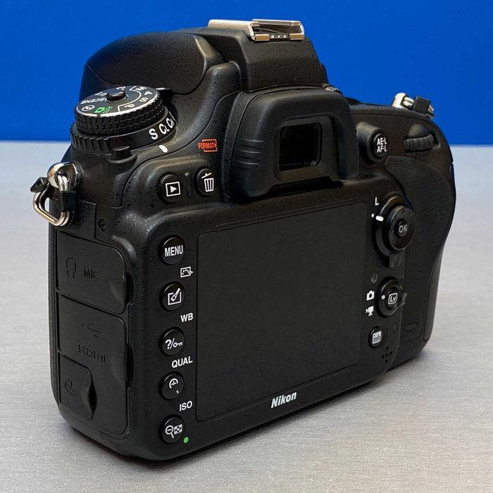 Nikon D610 (Corpo) - 24.3MP