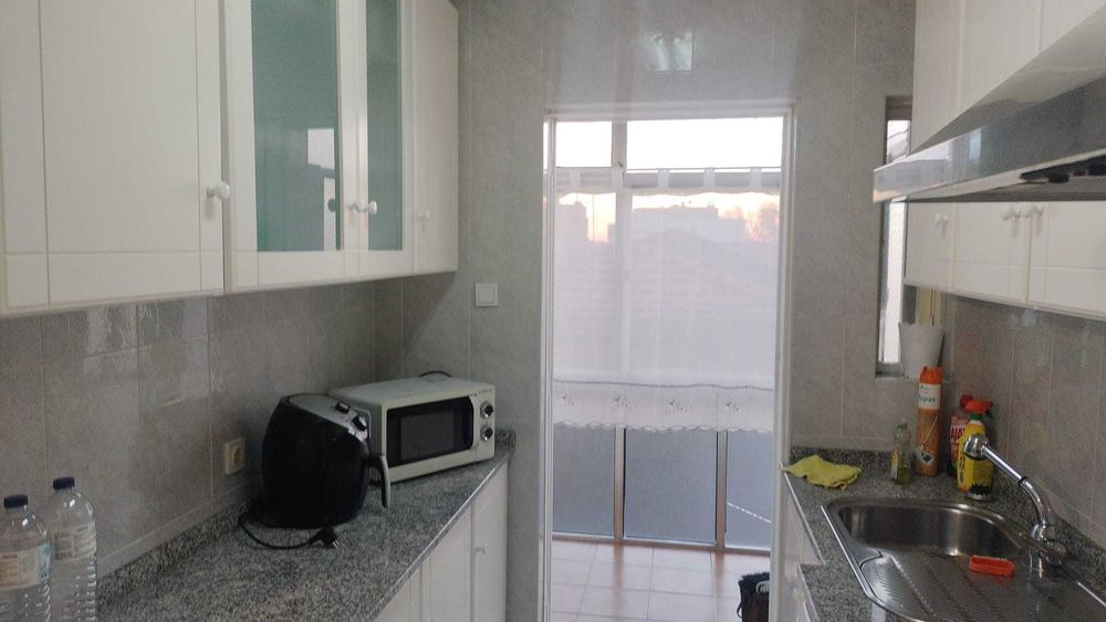 Quarto Mobilado para Alugar – Senhora da Hora 30 m²