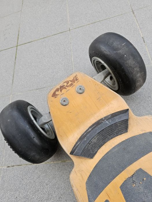 Carveboard skate