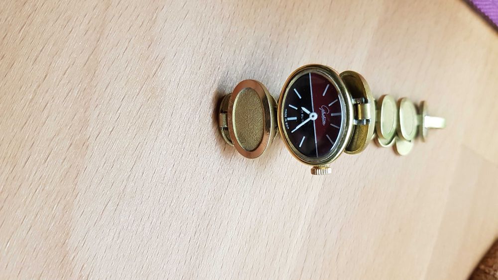 Rzadki biżuteryjny zegarek *Glashutte*