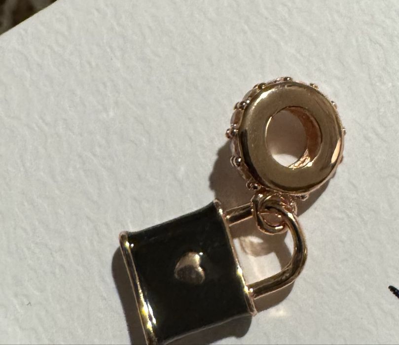 Charms kłódka love - rose gold and black