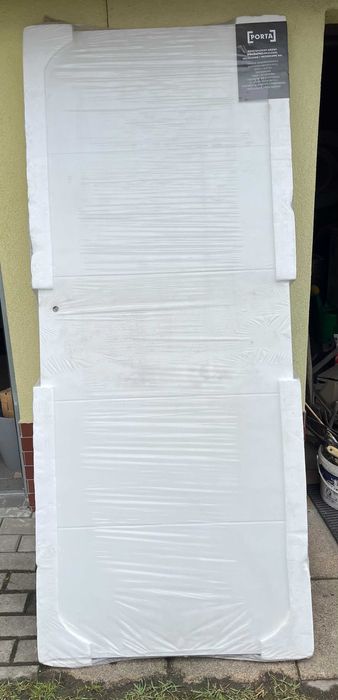 Drzwi wewnętrzne pełne bezprzylgowe Vector E Białe 80 Prawe Porta