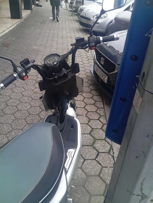 Scooter elétrica sem carta