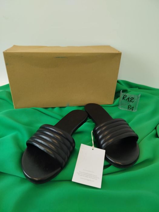 Eleganckie Klapki Czarne