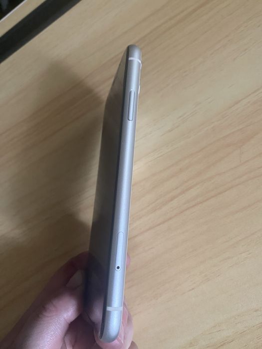 Продам Iphone 11 на 64 гб