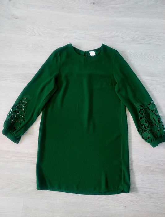 S sukienka tunika zielona z długim rękawem ozdobiona haftem angielskim