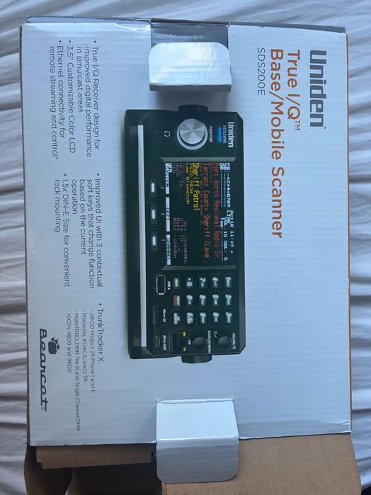 Skaner UNIDEN SDS200E + Moonraker M-100