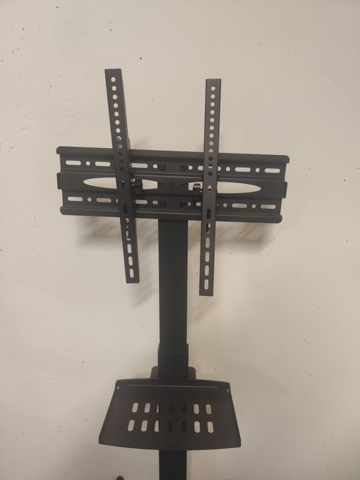 Vendo suporte de televisão ou material karaoke