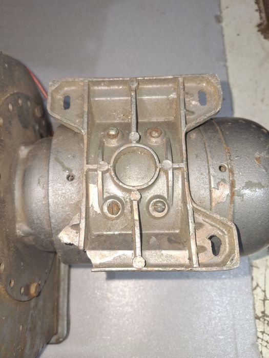 Продам вытяжку улитку