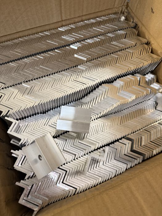 Алюмінієві прижими міжпанельний / боковий