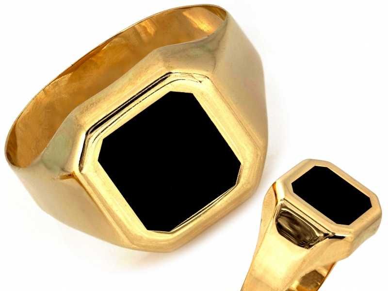 Sygnet męski złoty efektowny z czarnym wykończeniem PR 585 R28