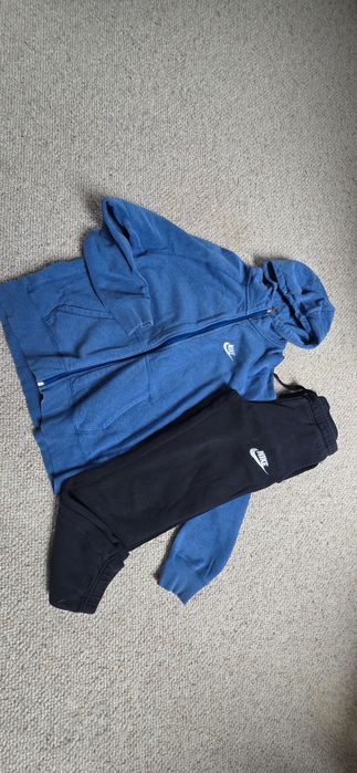 Nike zestaw bluza i spodnie dresowe 146 152 sportowy