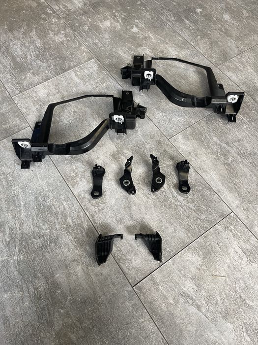 Кронштейни фар кріплення фар Bmw E60 E61 F30 F31 F32 F36