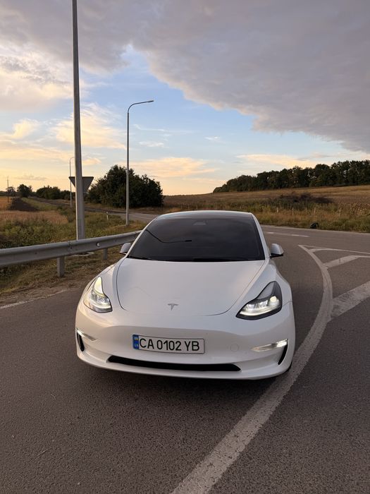 Tesla Model 3 Long Range 82.5 AWD
