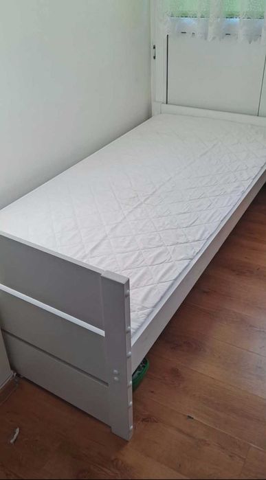 Łóżko jednoosobowe