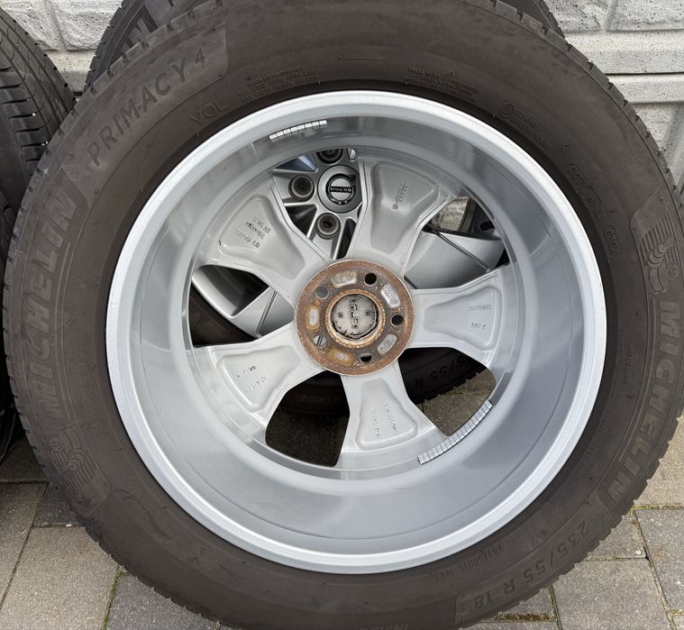 Oryginał felgi Volvo R-design 5x108 7,5J ET50 XC40 XC60 235/55R18 lato