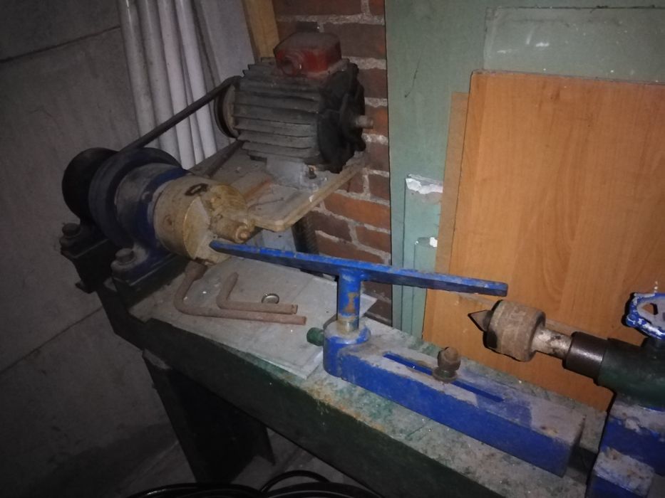 Tokarka do drzewa drewna