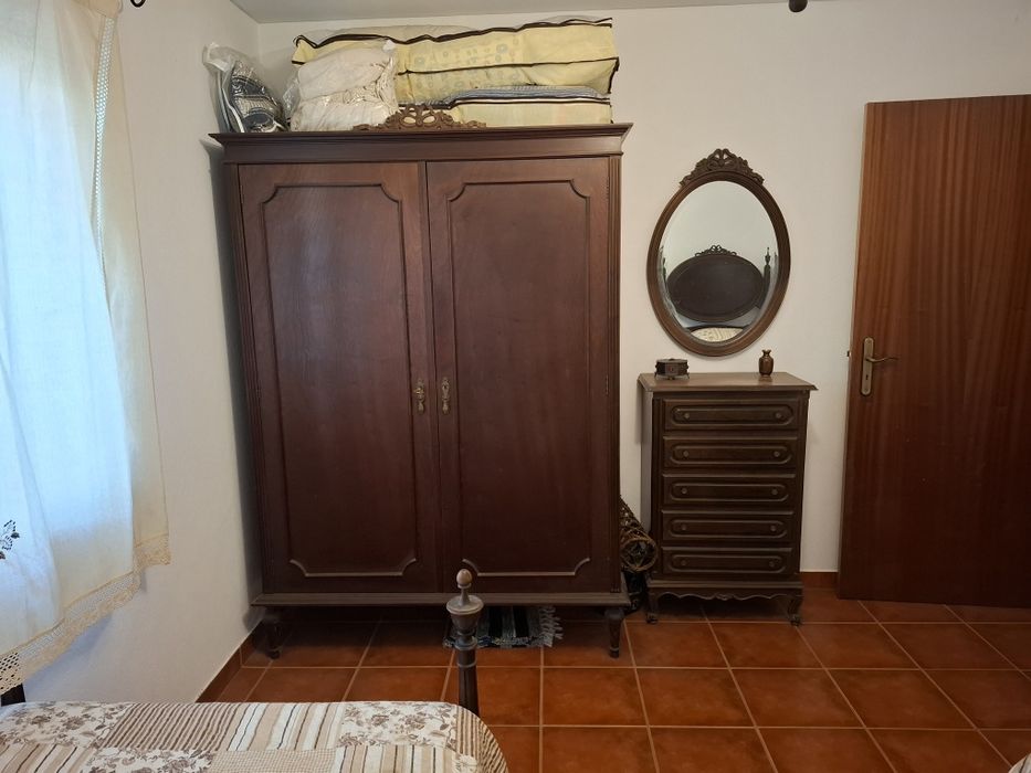 Mobilia de quarto completa antiga