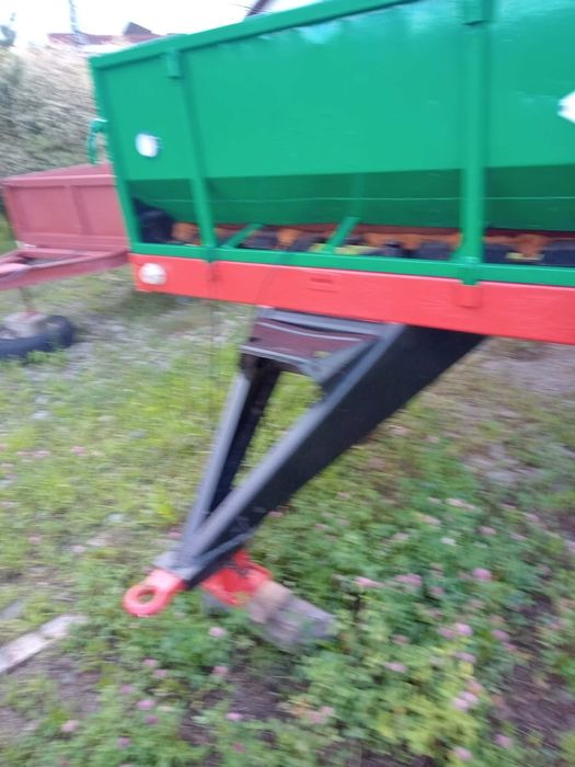 Przyczepa 1-osiowa z rozrzutnika